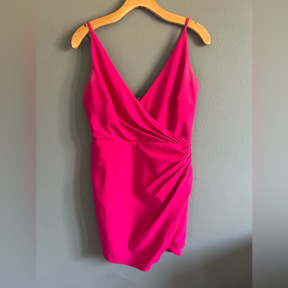 Lovers + Friends | Linda Mini Dress - Picture 4 of 8